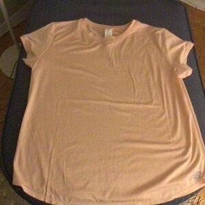 New Balance women’s t shirt medium